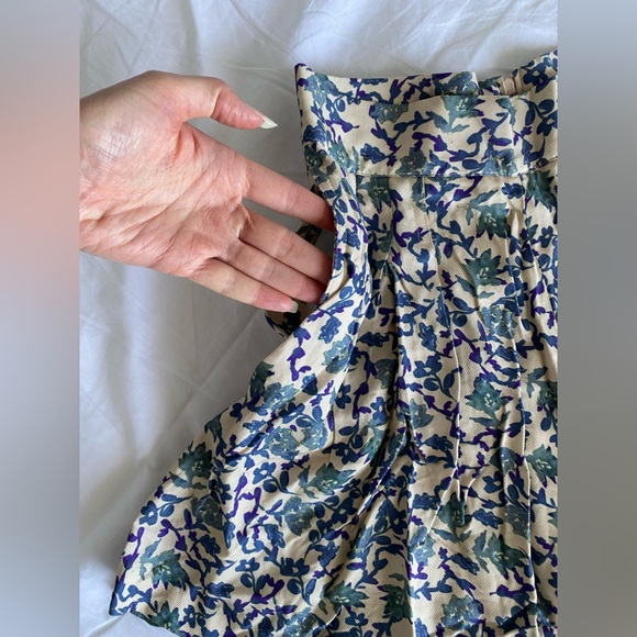 H&M Floral Patterned High waist Pleated short beige Cream blue viscose US 2 NWT - Picture 11 of 16